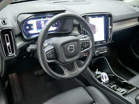 Certified 2023 Volvo XC40 B5 Ultimate w/ Protection Package Premier AWD/4WD image 14