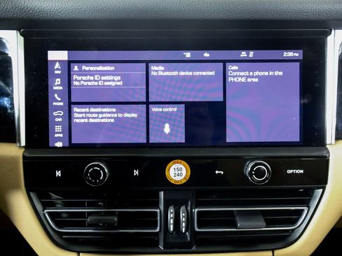 Certified 2023 Porsche Macan S w/ Premium Package AWD/4WD image 19