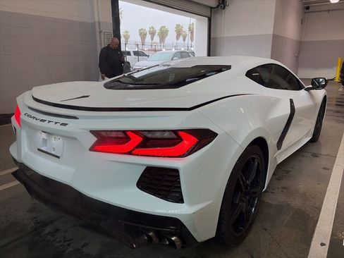 Used 2021 Chevrolet Corvette Stingray Coupe w/ 1LT image 4