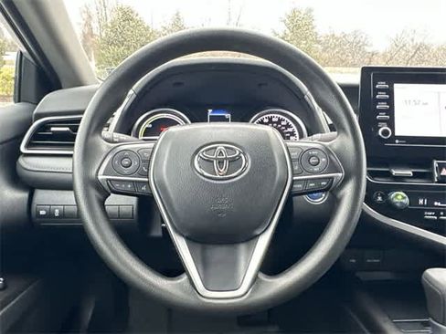 Used 2024 Toyota Camry LE image 7