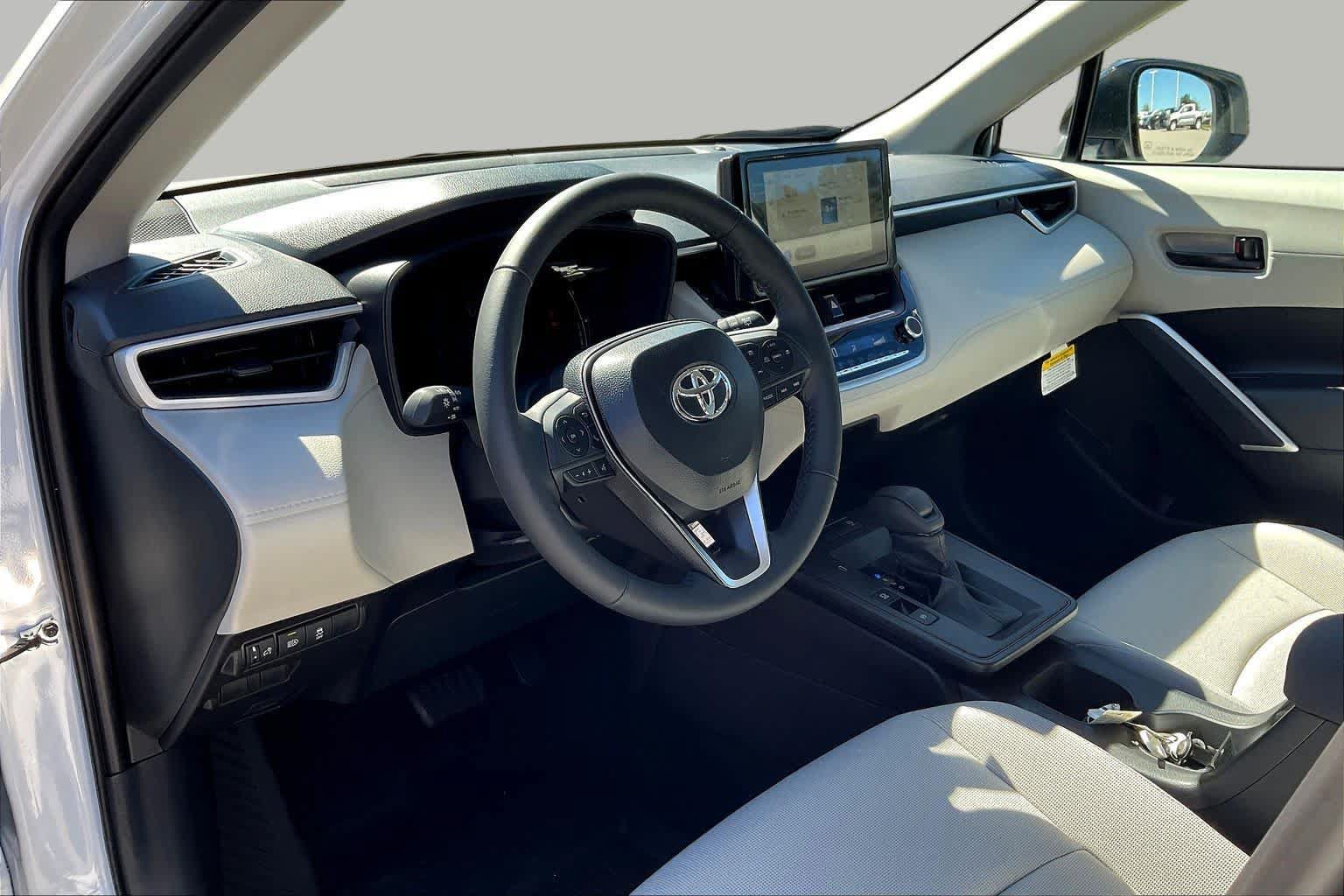 New 2026 Toyota Corolla Cross LE FWD image 8