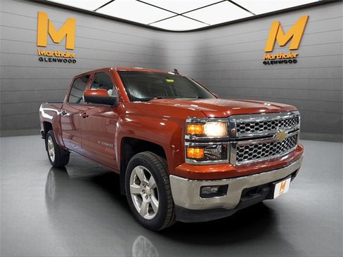 Used 2015 Chevrolet Silverado 1500 LT w/ LT Convenience Package image 2