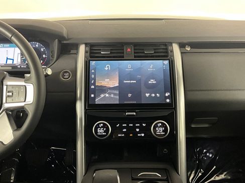Certified 2025 Land Rover Discovery S AWD/4WD image 12