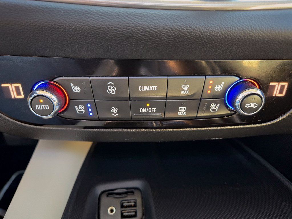 Used 2020 Buick Enclave Premium w/ Sun and Sites Package FWD image 39