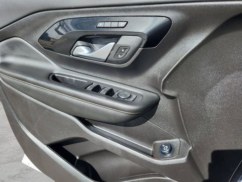 Used 2024 GMC Terrain AT4 image 7