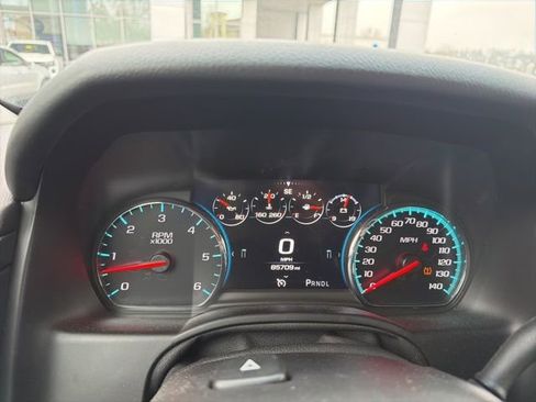 Used 2019 Chevrolet Suburban Premier image 7