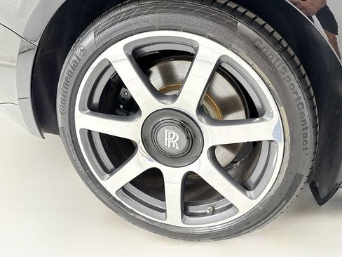 Used 2016 Rolls-Royce Wraith RWD image 30