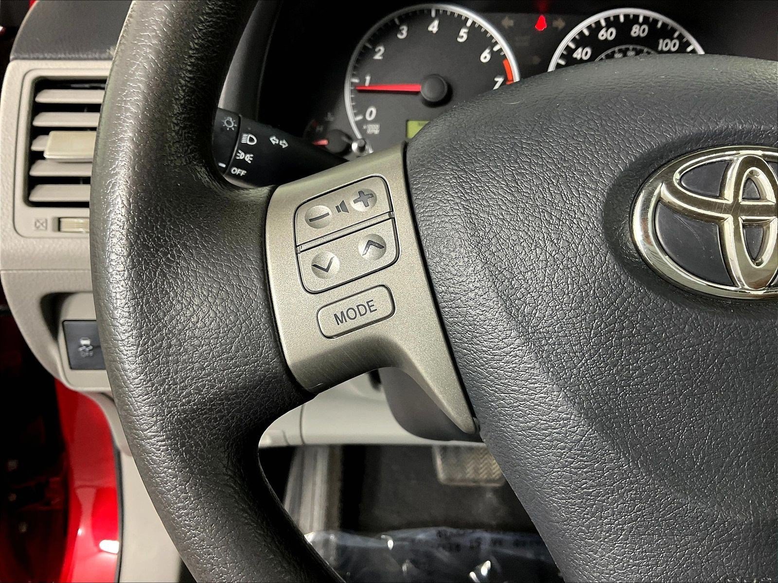 Used 2013 Toyota Corolla LE FWD image 11