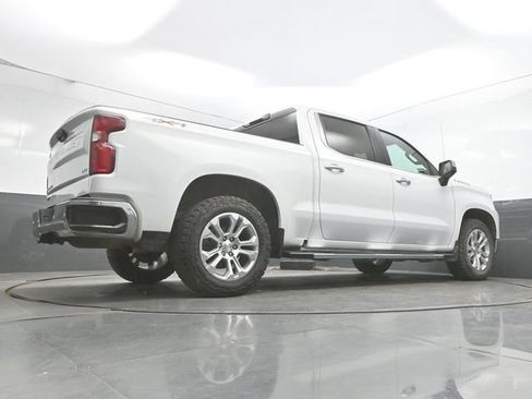 Used 2023 Chevrolet Silverado 1500 LTZ AWD/4WD image 35