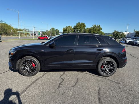 Used 2019 Audi Q8 Premium Plus w/ Premium Plus image 2