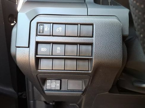 Used 2025 Toyota Tacoma SR w/ SR Upgrade Package AWD/4WD image 18