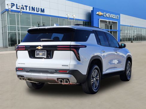 New 2026 Chevrolet Traverse LT image 5