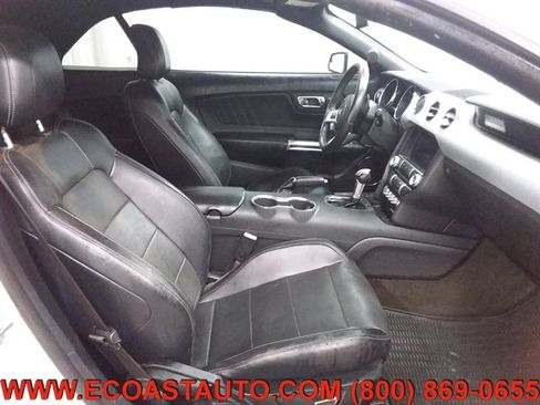 Used 2016 Ford Mustang Premium image 13