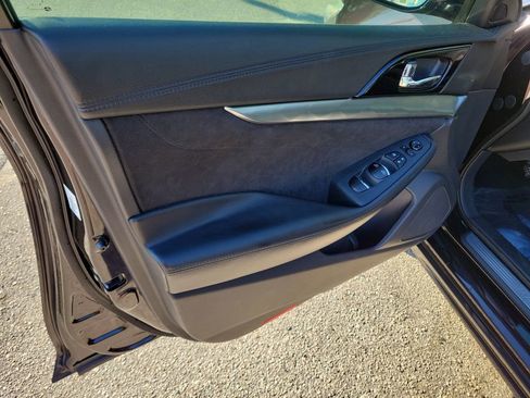 Used 2016 Nissan Maxima SR w/ Interior Lighting Package FWD image 18