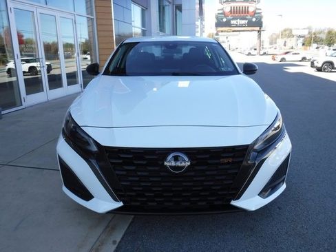 Used 2023 Nissan Altima 2.5 SR image 5