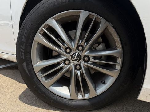 Used 2015 Toyota Camry SE FWD image 10