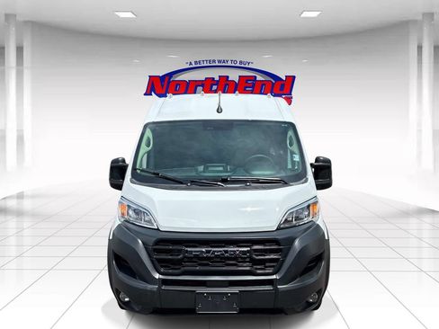 Used 2026 RAM ProMaster 2500 w/ Convenience Group FWD image 2