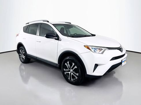 Used 2018 Toyota RAV4 LE image 25
