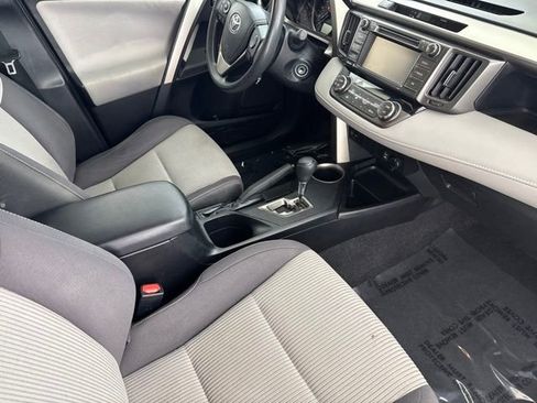 Used 2015 Toyota RAV4 XLE AWD/4WD image 25