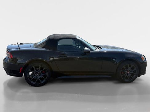 Used 2017 FIAT 124 Spider Abarth RWD image 7