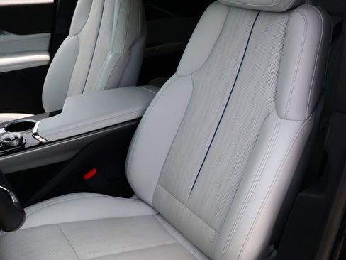 Certified 2024 Cadillac Lyriq Sport RWD image 18