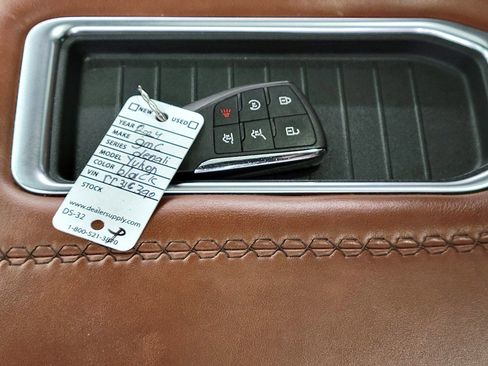 Certified 2024 GMC Yukon Denali Ultimate image 31