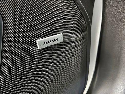 Used 2022 GMC Yukon AT4 w/ Technology Package image 17