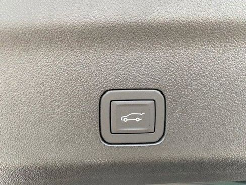 New 2026 GMC Yukon XL Elevation image 6