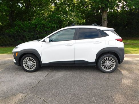 Used 2021 Hyundai Kona SEL AWD/4WD image 2