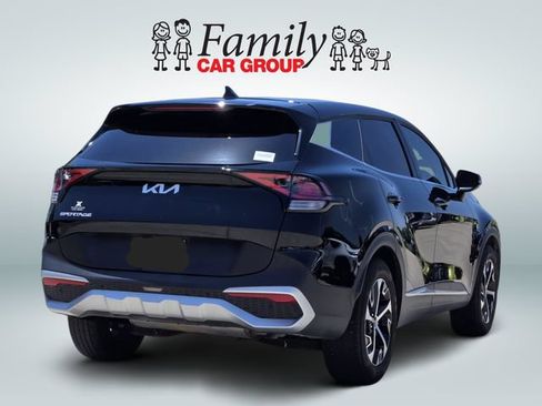 Used 2025 Kia Sportage EX FWD image 4