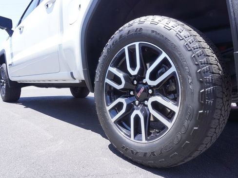Certified 2025 GMC Sierra 1500 AT4 AWD/4WD image 6