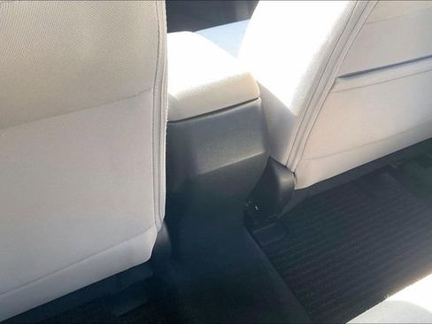 Used 2017 Subaru Forester 2.5i Premium image 34