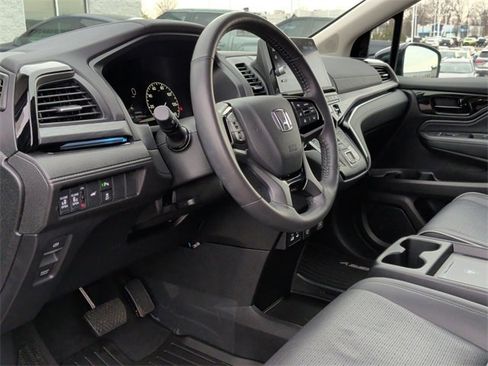 Used 2025 Honda Odyssey Elite image 14