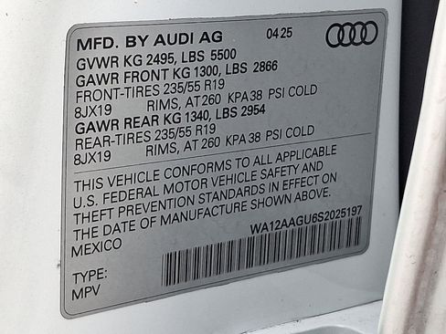 Used 2025 Audi Q5 Premium Plus w/ Premium Plus image 27