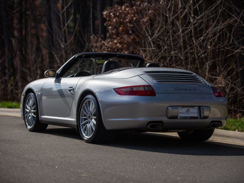Used 2006 Porsche 911 Carrera 4 image 1