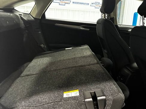 Used 2018 Ford Fusion SE w/ Fusion SE Technology Package FWD image 39