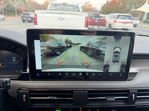 New 2026 Lincoln Corsair Premiere image 16