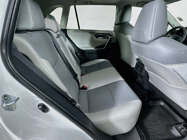 Used 2025 Toyota RAV4 XLE Premium w/ Weather Package AWD/4WD image 34