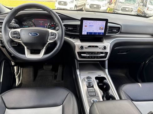 Used 2023 Ford Explorer XLT w/ Equipment Group 202A AWD/4WD image 23