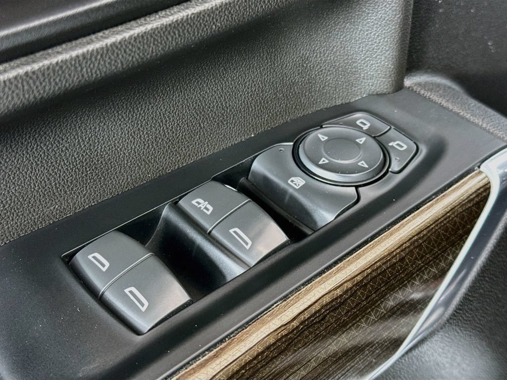 Used 2023 Chevrolet Silverado 2500 LT AWD/4WD image 17
