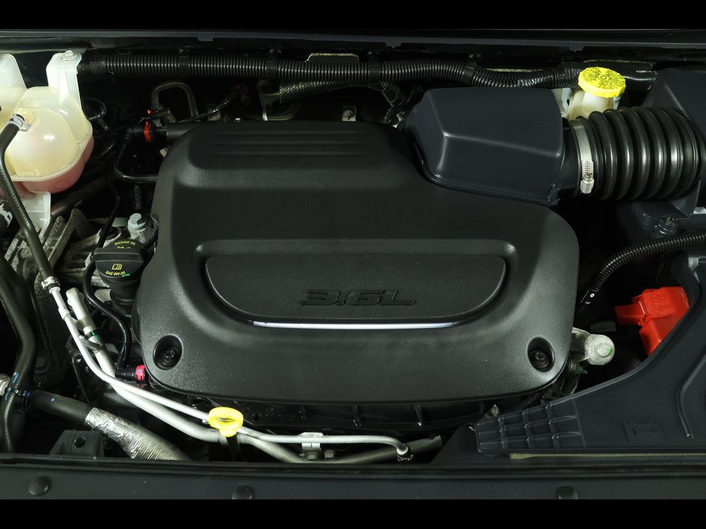 Used 2023 Chrysler Voyager LX FWD image 20