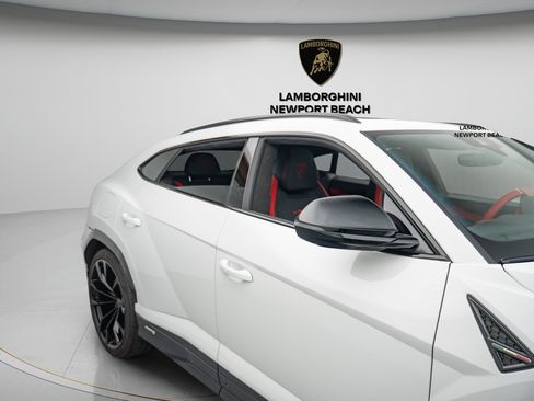 Used 2024 Lamborghini Urus S AWD/4WD image 33