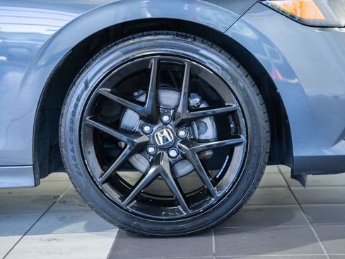 Used 2023 Honda Civic Sport image 14