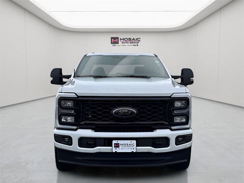 Used 2026 Ford F350 Lariat w/ Black Appearance Package image 2