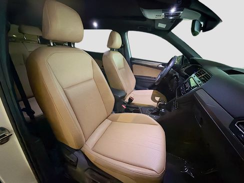 Certified 2024 Volkswagen Tiguan SE R-Line FWD image 16