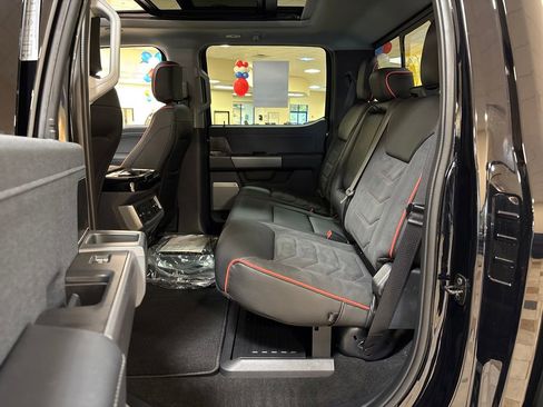 New 2026 Ford F250 Lariat w/ Black Appearance Package AWD/4WD image 31