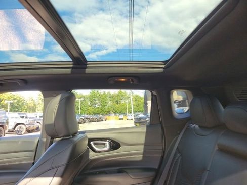 Used 2024 Jeep Compass Latitude w/ Sun and Sound Group AWD/4WD image 23
