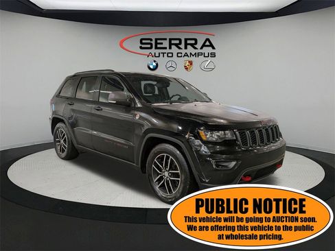 Used 2018 Jeep Grand Cherokee Trailhawk image 1