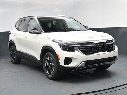 New 2026 Kia Seltos S image 8