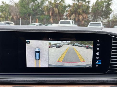 Used 2020 Mercedes-Benz GLE 450 4MATIC w/ AMG Line Exterior image 33